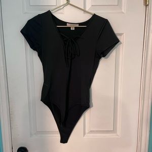 Black body con top